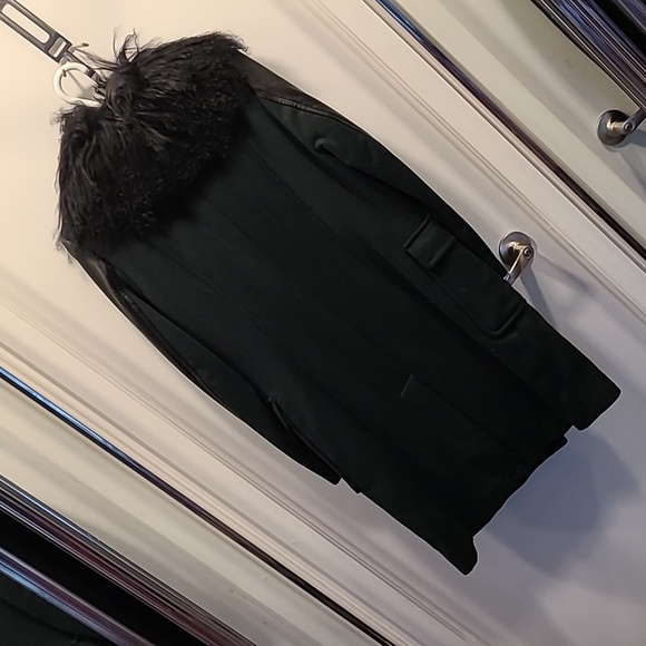 NWT s.S Danier Thinsulate wool coat with fur collar - Picture 2 of 10